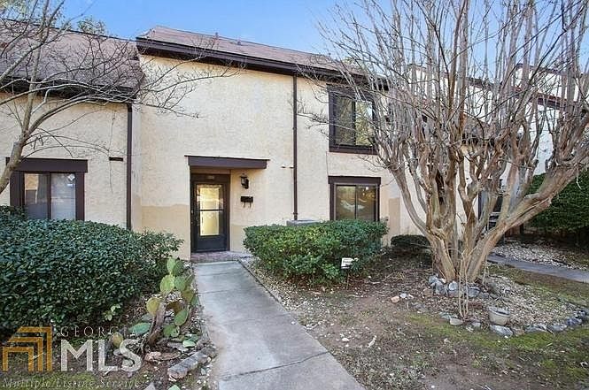 1st image of 195 Tiburon Dr