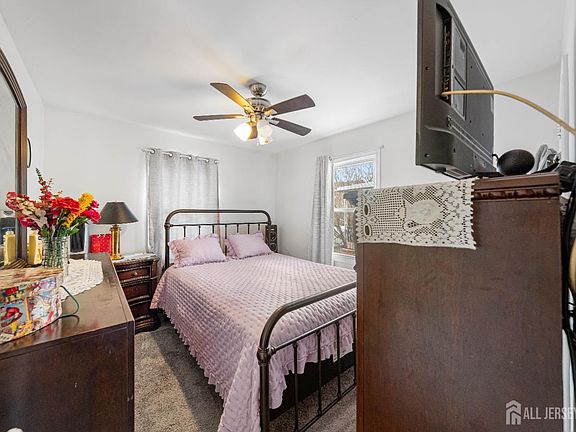 5th image of 78 Spring St