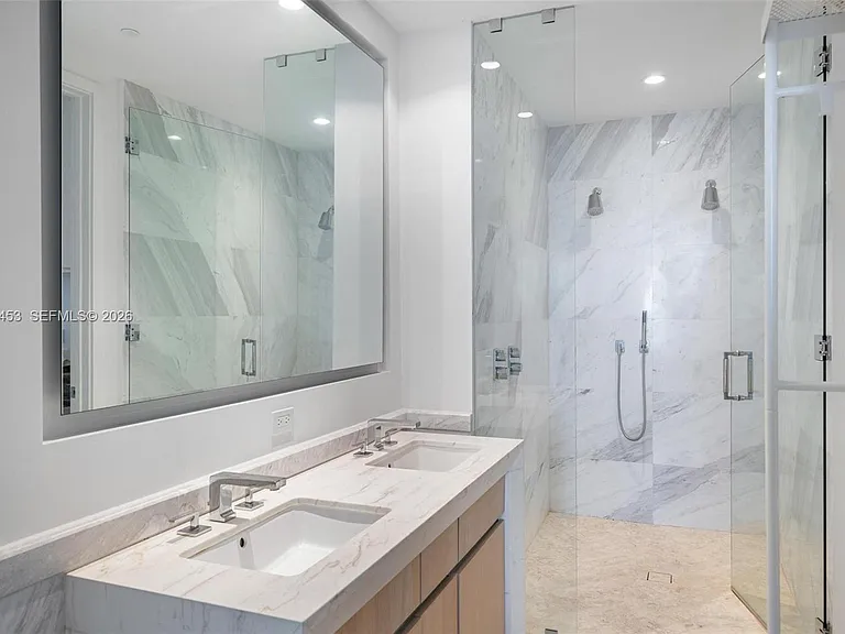 2831 S Bayshore Dr #1603 — Photo 8