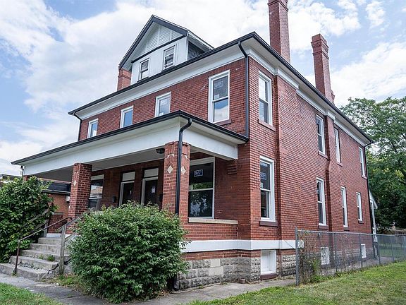 2nd image of 434-436 Oakwood Ave