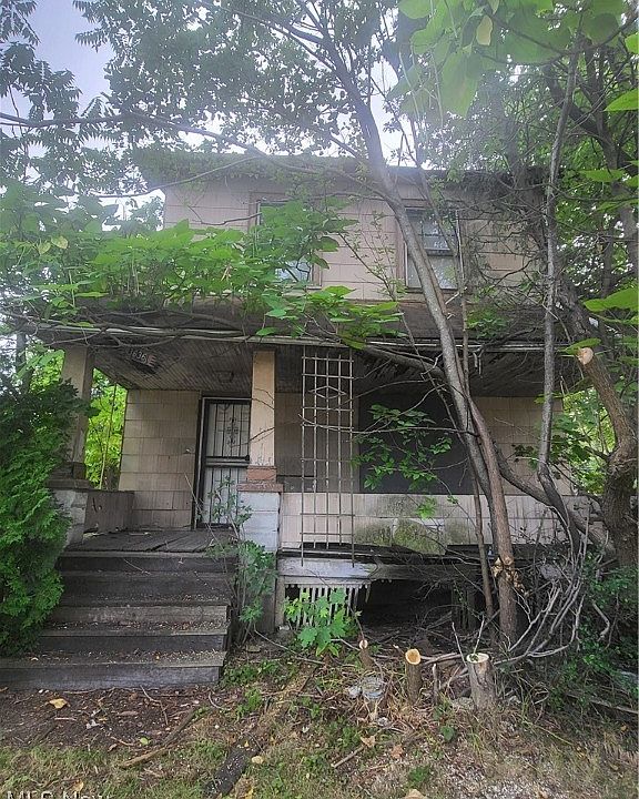 1st image of 3636 E 110th St