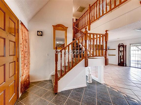 3rd image of 6996 Acorn Ct