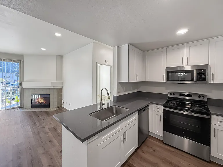 River Front Condominiums — Photo 39