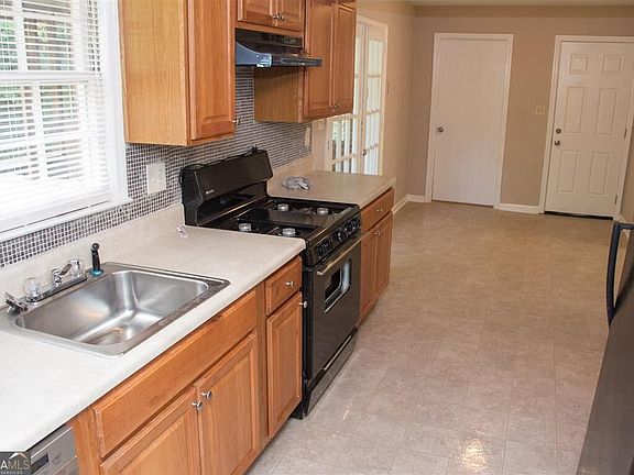 5th image of 6202 Lance Ln
