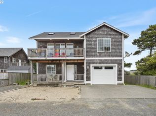416 17th Ave, Seaside, OR 97138
