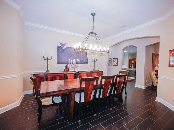 4th image of 568 Enrede Ln