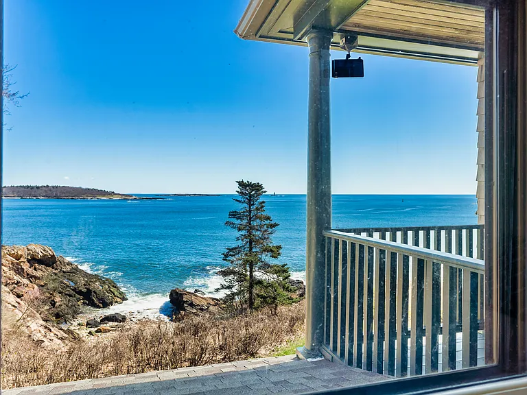 876 Shore Rd — Photo 39