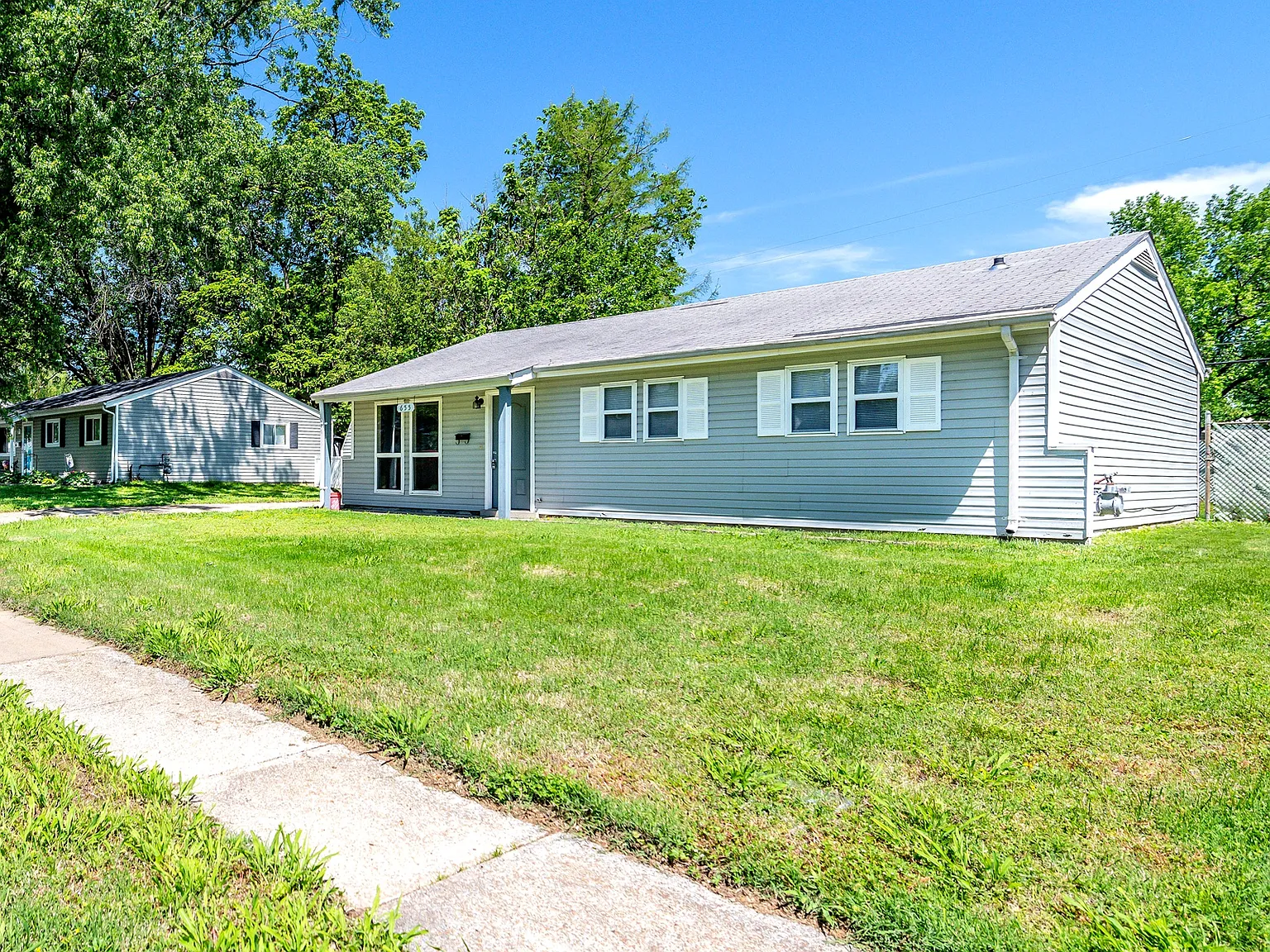 4 bed, 1.5 bath, 1106 sqft, $1,500 — Photo 4