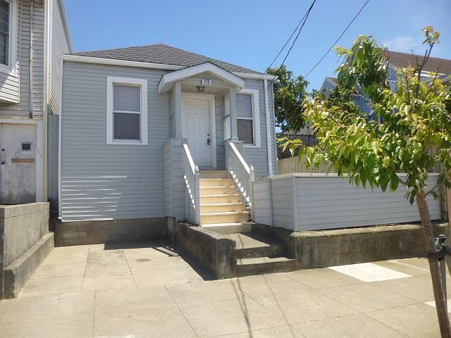 1st image of 275 Edinburgh St #A