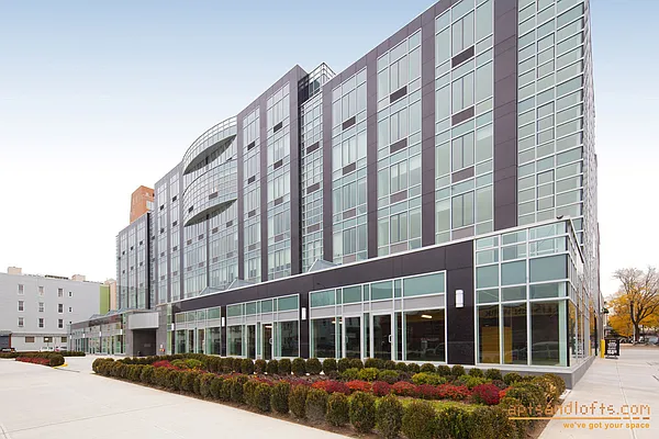 Rented by aptsandlofts.com | media 2