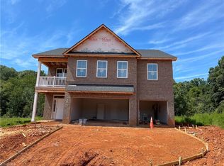 5694 Clouds Harbor Trl, Clemmons, NC 27012