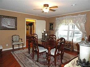 4th image of 2329 Lakeshore Dr