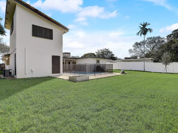 3900 N 45th Avenue, Hollywood, FL 33021