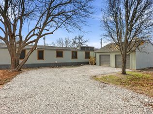 821 Flamingo Rd, Granbury, TX 76049