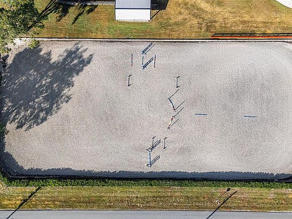 5th image of 2 Count Fleet Dr