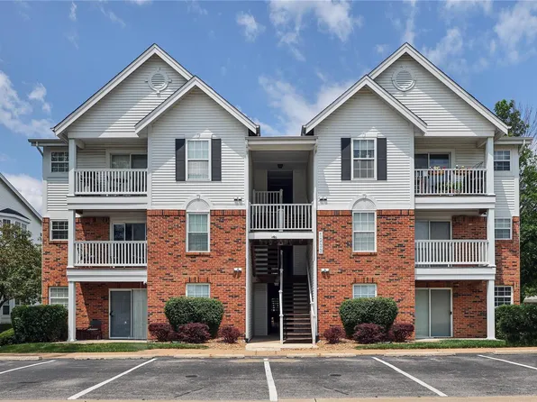 1233 Woodland Point Dr APT A, Saint Louis, MO 63146