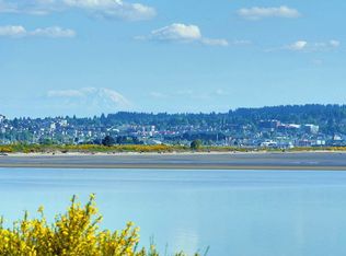 11 Priest Point Dr NE, Marysville, WA 98271