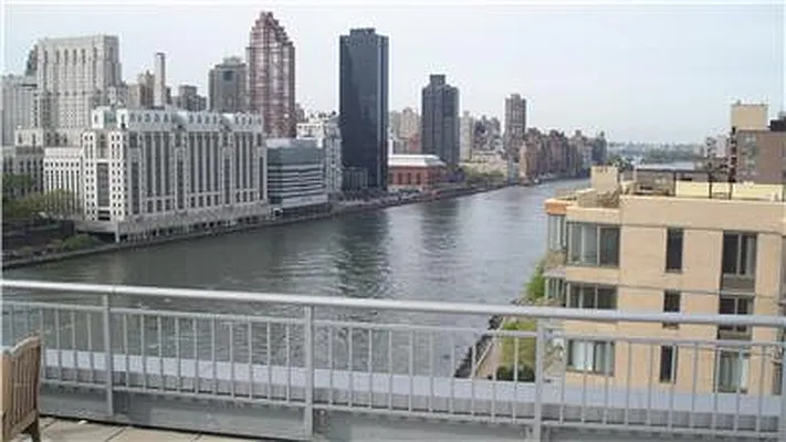 Sold by Keller Williams NYC | media 13