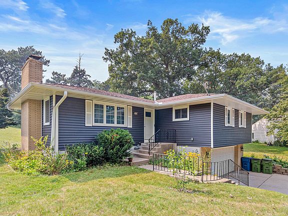 5th image of 1429 Windemere Dr NE
