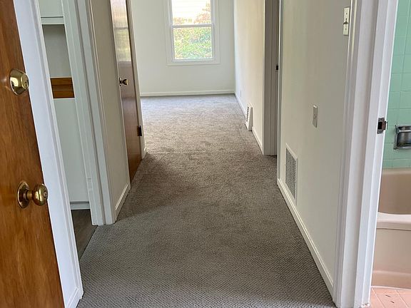 2nd image of 182 Stanyan St #4