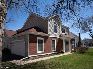 34 S Stonington Dr, Palatine, IL 60074