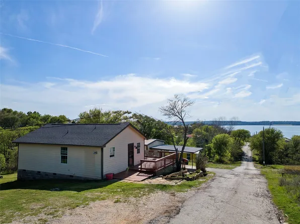 169 Valley St, Bridgeport, TX 76426