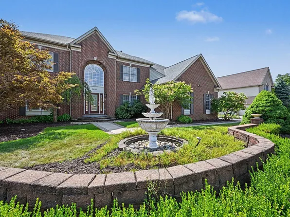 3037 Walnut Ridge Dr, Ann Arbor, MI 48103