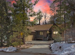 369 Feldstrasse Dr, Big Bear Lake, CA 92315