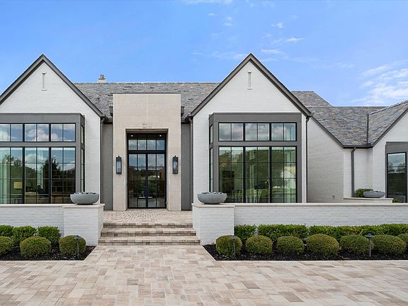 2nd image of 1905 Meadow View Ct
