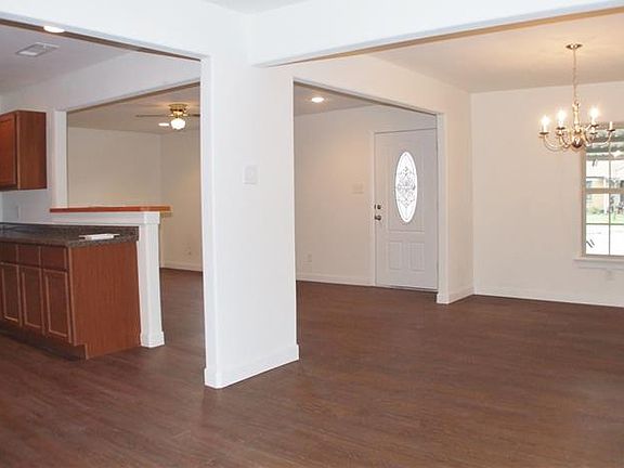 4th image of 4232 Motley Dr
