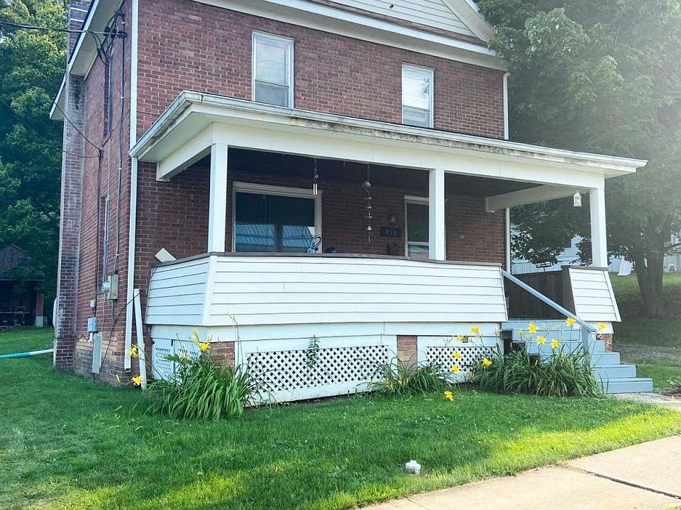 2nd image of 618 W Locust St