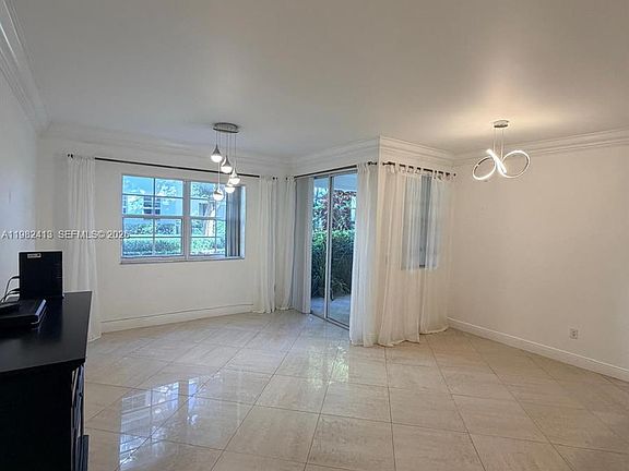 2nd image of 3165 NE 184th St APT 6102