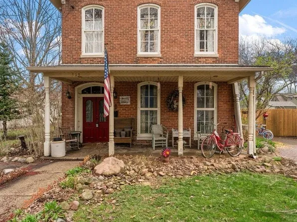 513 3rd St, La Porte, IN 46350