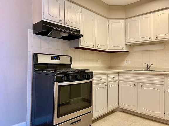 4th image of 965 Westmoreland Dr APT 8