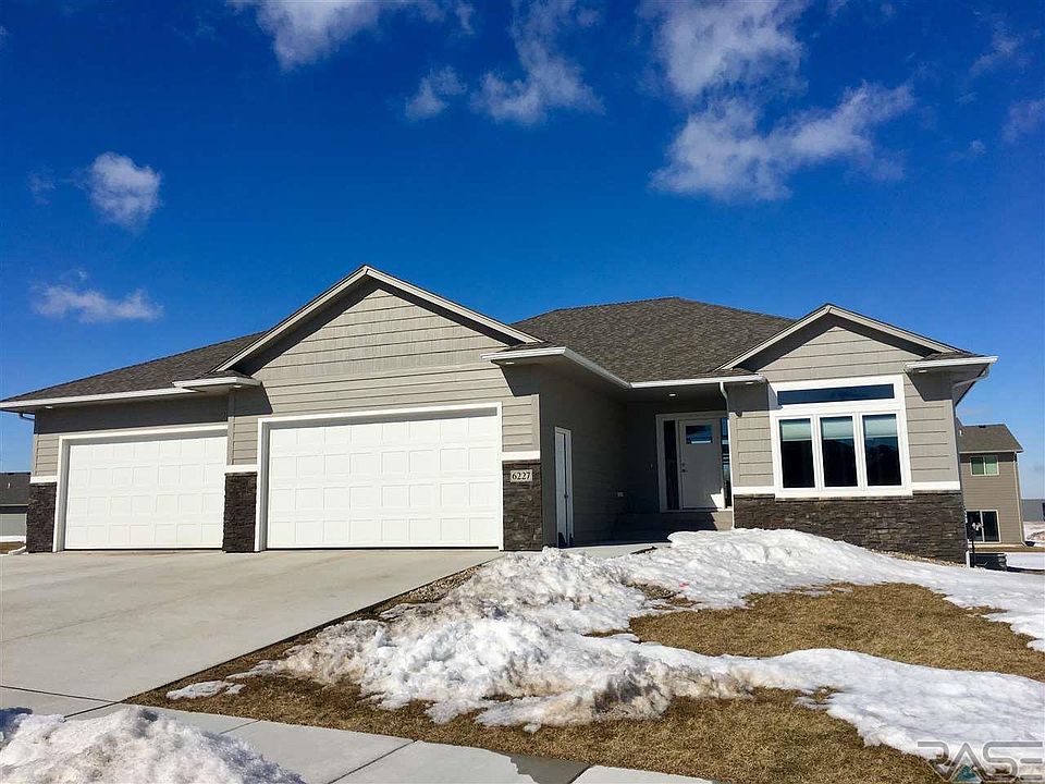 1st image of 6227 S Badlands Ct