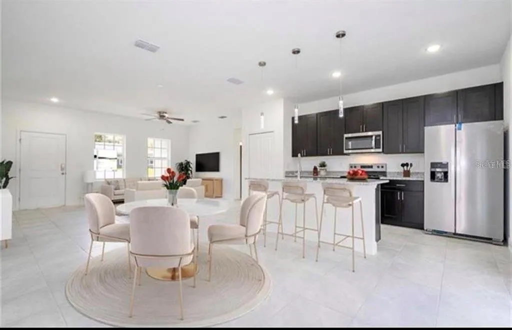 4 bed, 2.0 bath, 1578 sqft, $1,799 — Photo 3