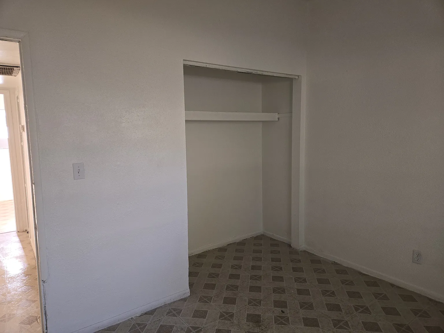 2 bed, $1,300 — Photo 3
