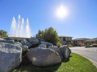 8771 Executive Woods Dr APT 62, Lincoln, NE 68512