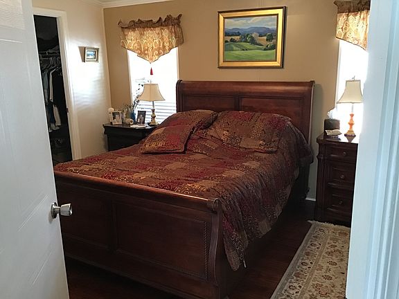 4th image of 1157 SW 117th Way