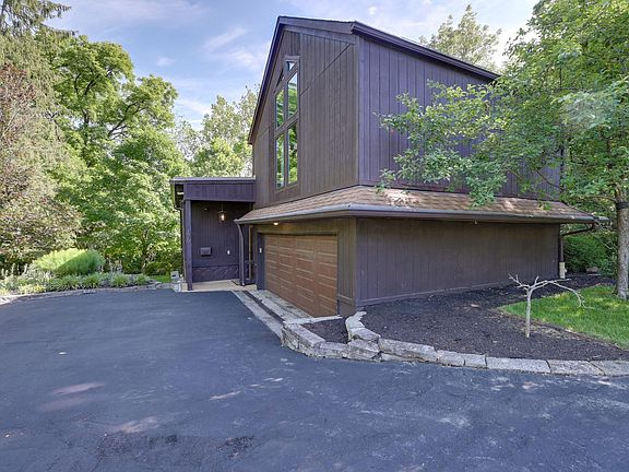 3rd image of 179 Kenbrook Dr