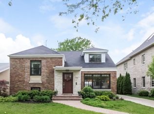736 S Madison Ave, La Grange, IL 60525