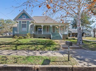 348 N Franklin St, La Grange, TX 78945