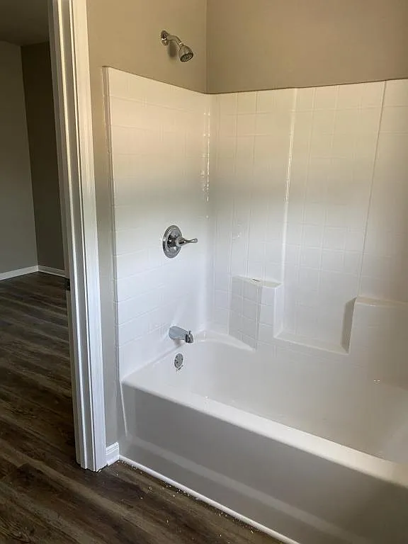 4245 Meyers Ln — Photo 4