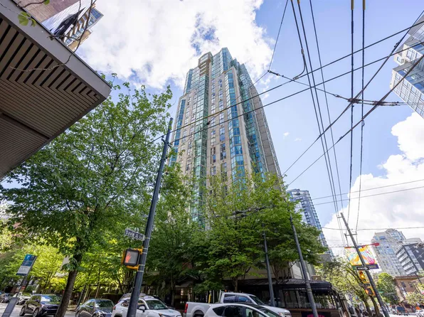 1188 Howe St #708, Vancouver, BC V6Z 2S8