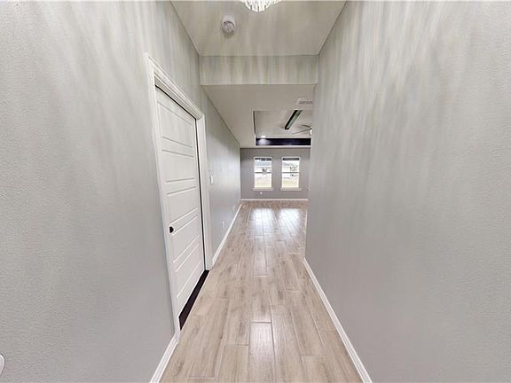 2nd image of 466 Santiago St