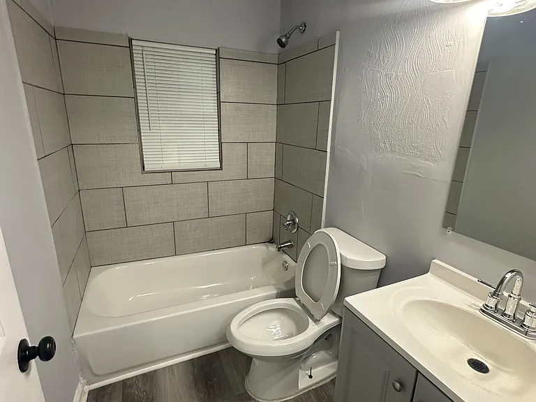 400 Greenhill Way — Photo 23