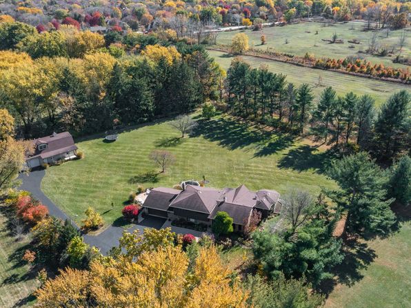 9S141 Meadowlark Ln, Naperville, IL 60565