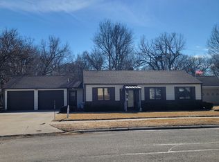 3618 15th Avenue Ct, Moline, IL 61265