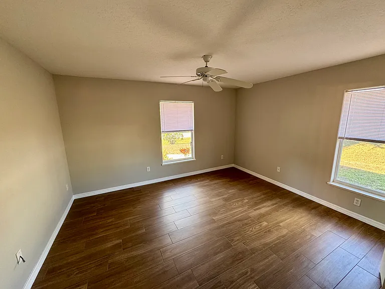 2964 Hester Ave SE — Photo 11
