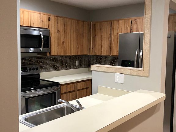 5th image of 100 Sweetgum Woods Ct APT 6B